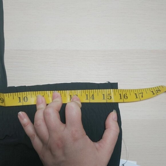 NWT JUICY COUTURE Black smocked puffed halter crop top - Picture 6 of 13